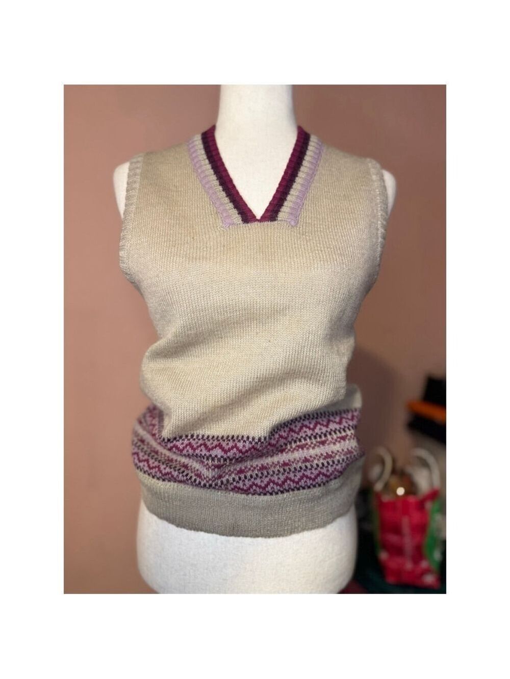 Vintage wool/acrylic vest British Hong Kong Patty Woodard label maroon tan LG - Picture 2 of 7